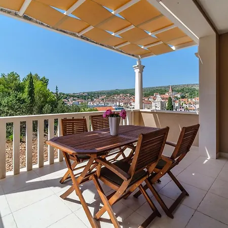 Tm With Private Heated Pool, Poolhouse & Private Garage * Milna (Brac)