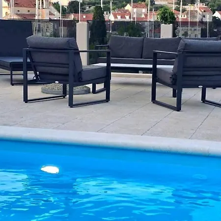 Tm With Private Heated Pool, Poolhouse & Private Garage * Milna (Brac)