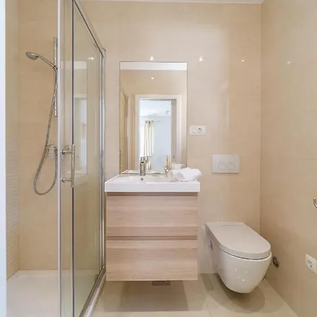 Tm With Private Heated Pool, Poolhouse & Private Garage