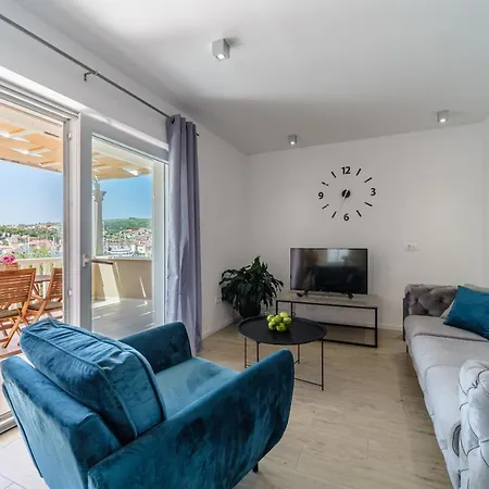 Tm With Private Heated Pool, Poolhouse & Private Garage * Milna (Brac)