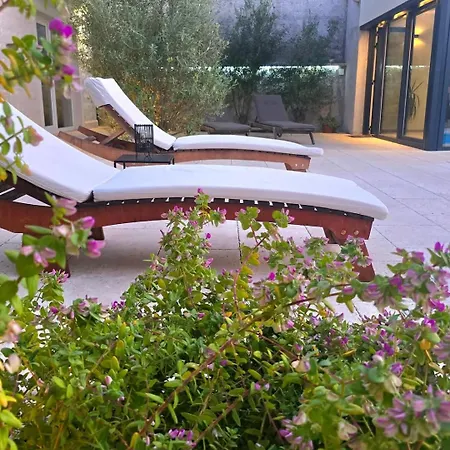 Prázdninový dům Tm With Private Heated Pool, Poolhouse & Private Garage *