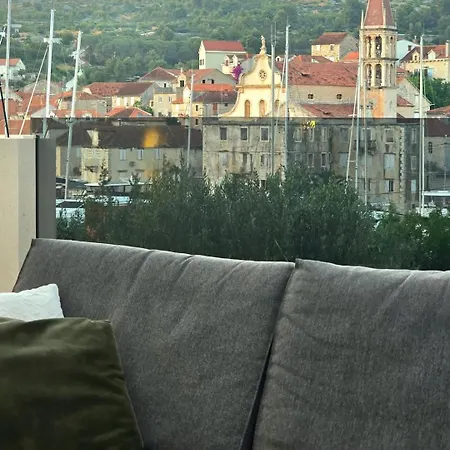 Tm With Private Heated Pool, Poolhouse & Private Garage