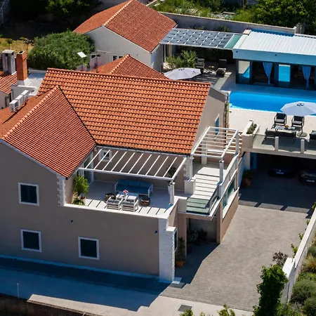 Tm With Private Heated Pool, Poolhouse & Private Garage Prázdninový dům