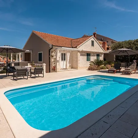 Prázdninový dům Tm With Private Heated Pool, Poolhouse & Private Garage *